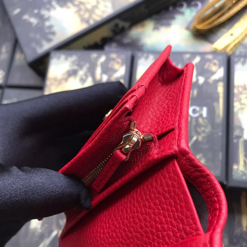 Gucci   Luxury Bags  902