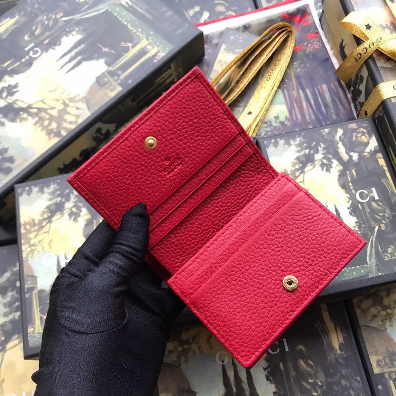 Gucci   Luxury Bags  902