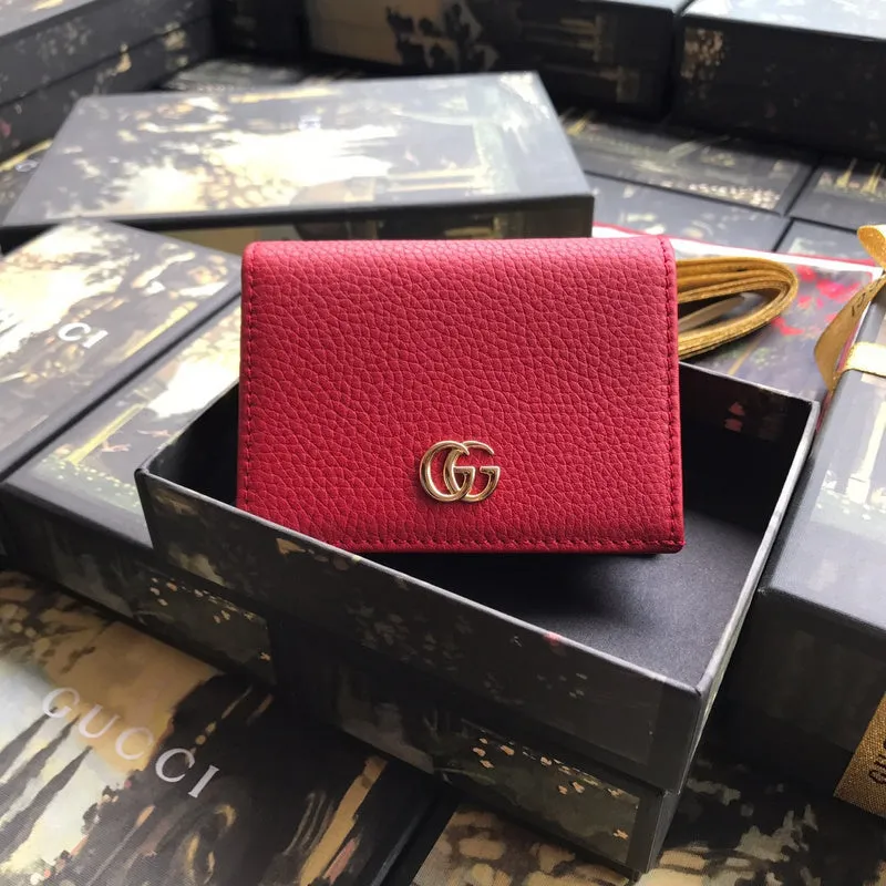 Gucci   Luxury Bags  902