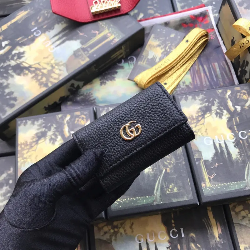 Gucci   Luxury Bags  907