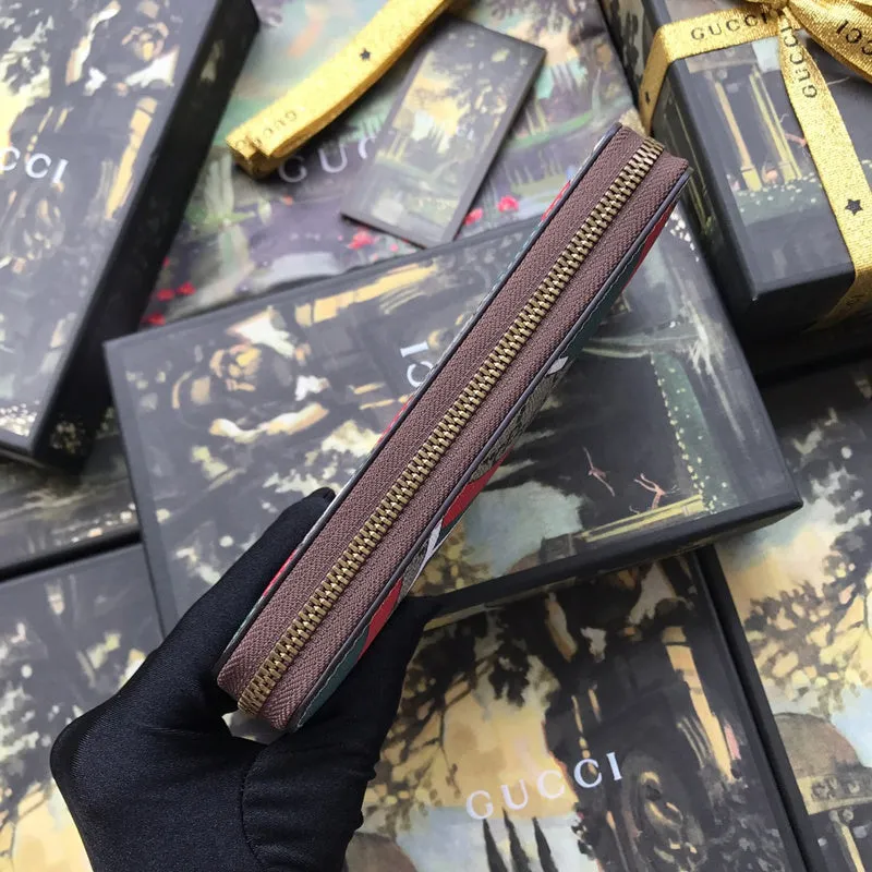 Gucci   Luxury Bags  942