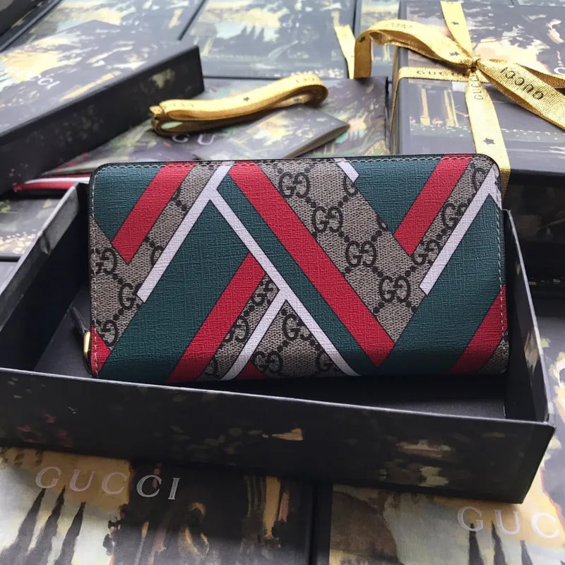 Gucci   Luxury Bags  942
