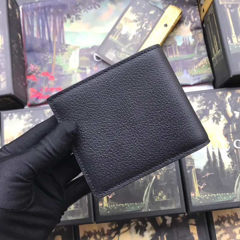 Gucci   Luxury Bags  943