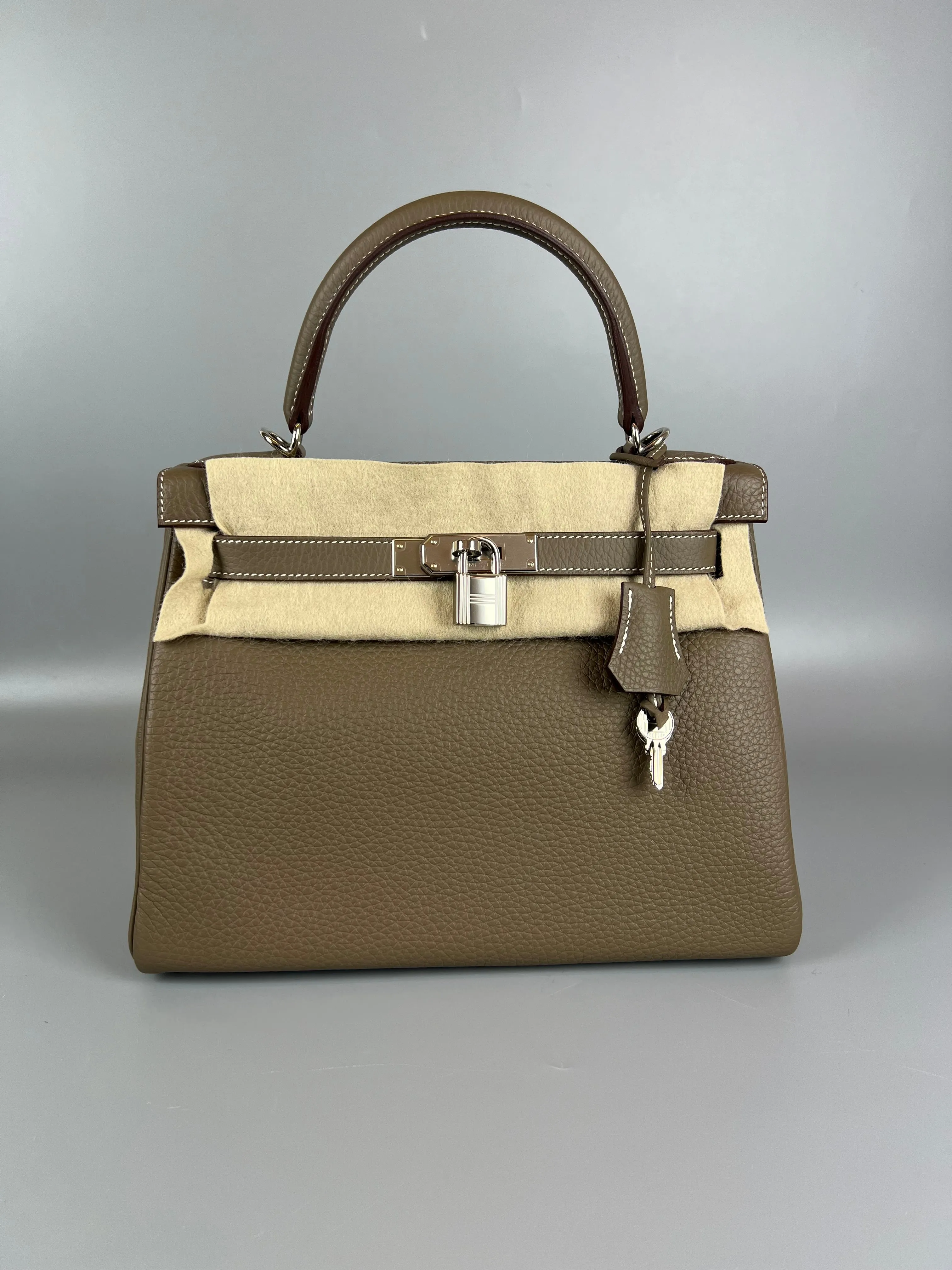 HERMES Kelly 28 Handbag 2024 Unworn Full Set
