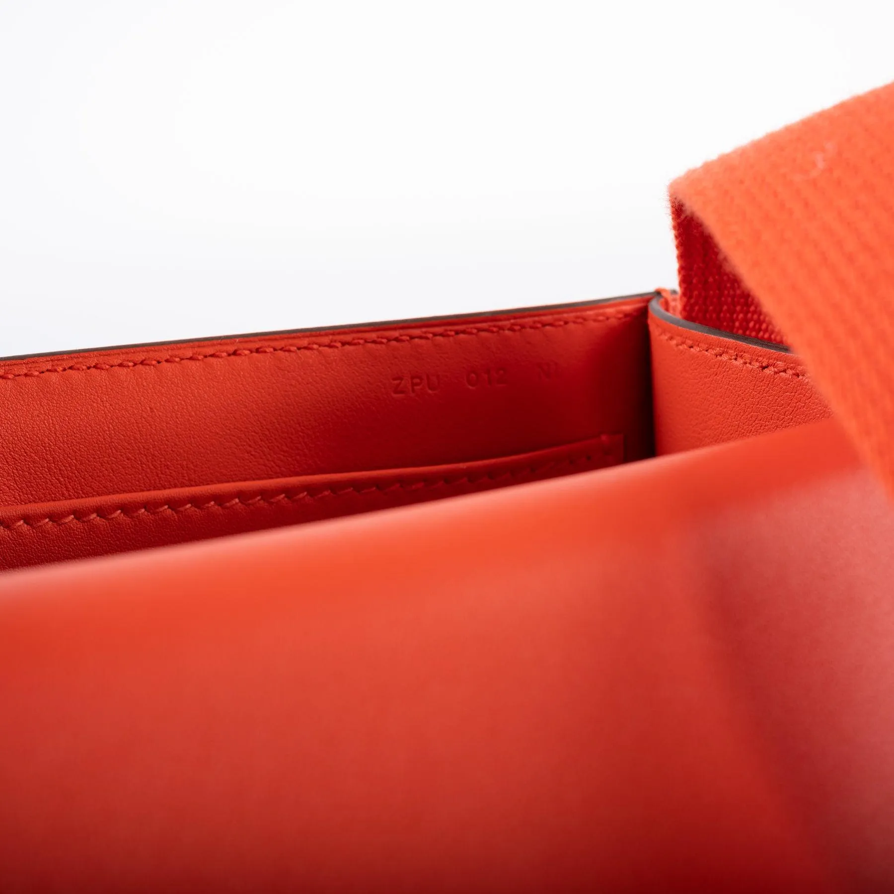 Hermès Geta Bag Capucine Mysore Goatskin with Gold Hardware