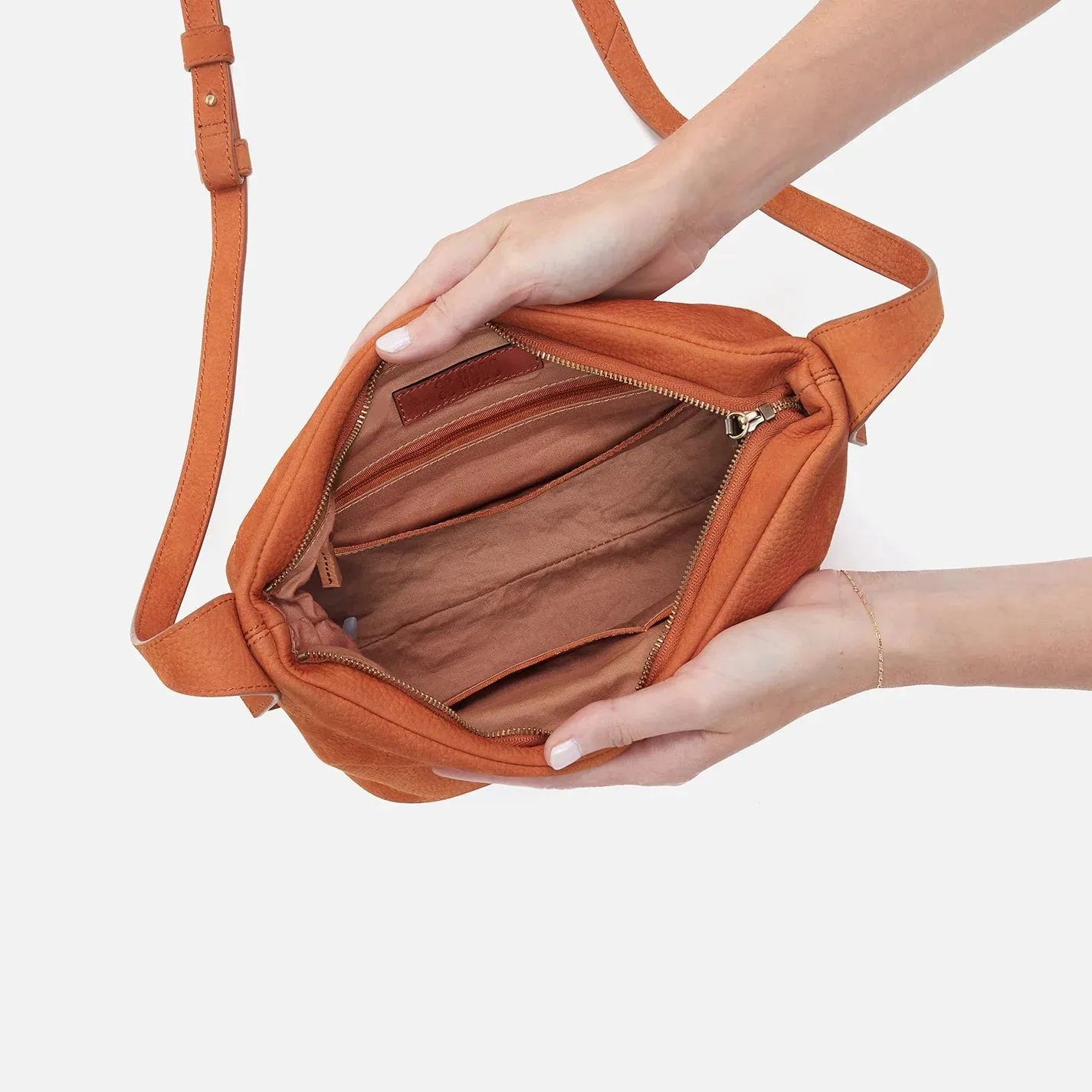 Hobo - Bonita Crossbody - Nubuck Marmalade
