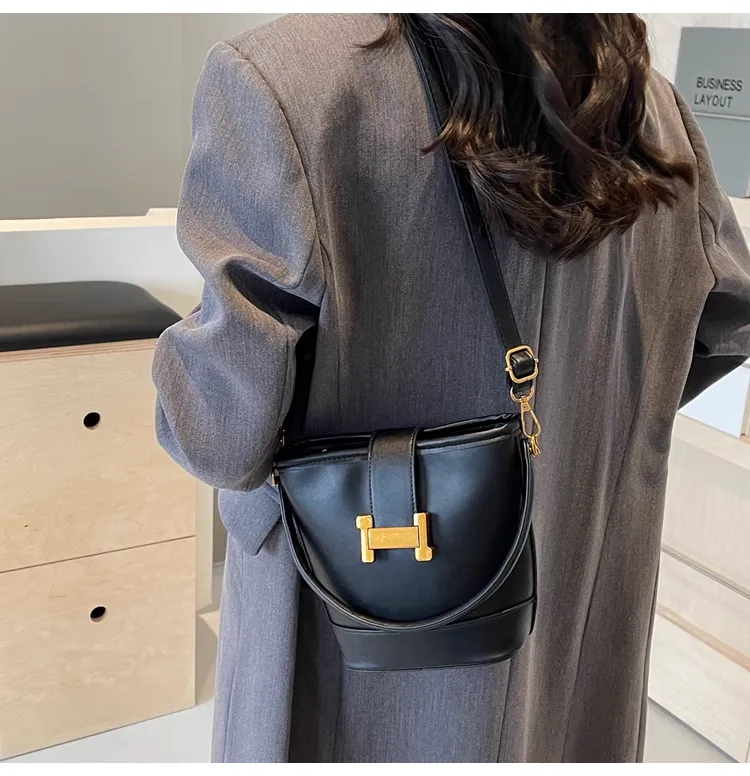JAIHE Letter H Cross Body Bag