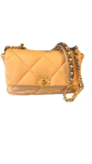 Lambskin Quilted Large Chanel 19 Flap Beige - Chanel