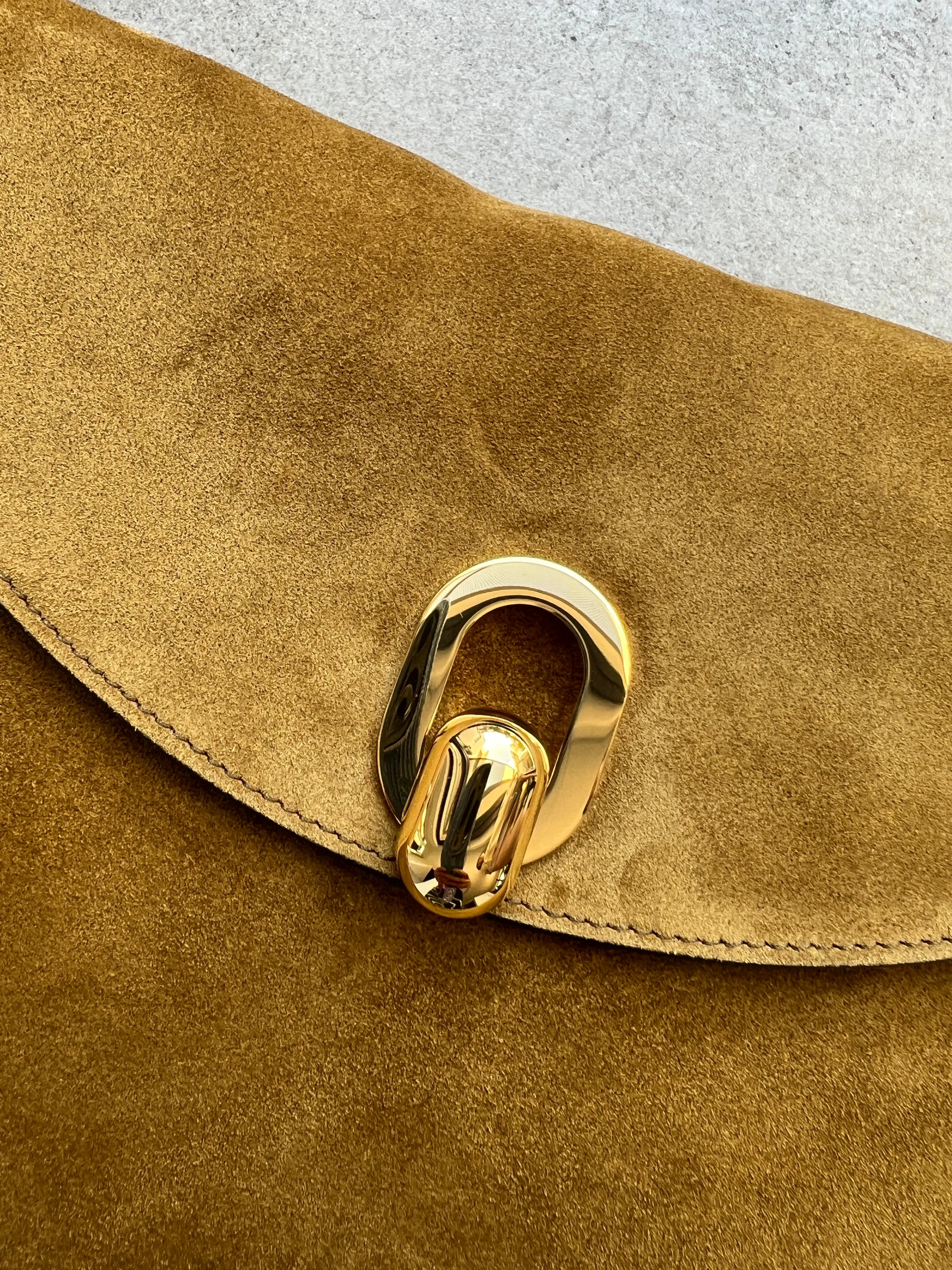 Large Tondo Hobo Suede, Sepai (G)