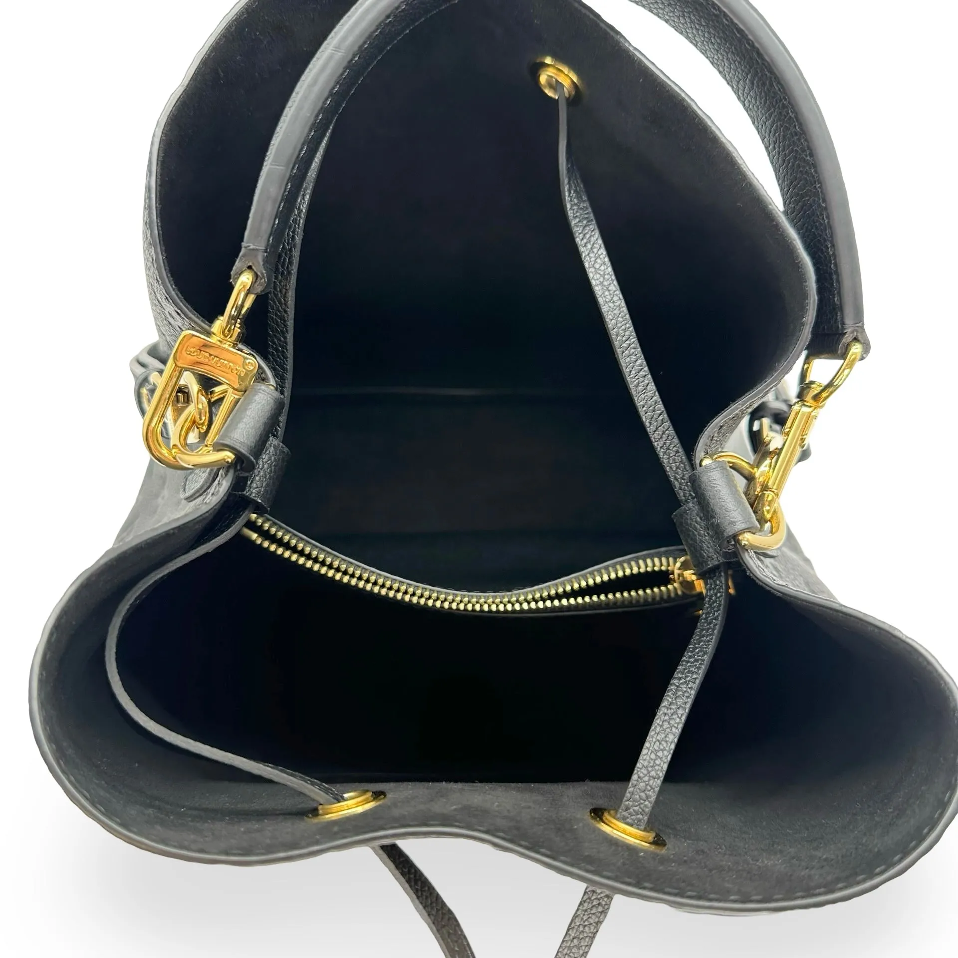 LOUIS VUITTON: Monogram Empreinte NeoNoe MM