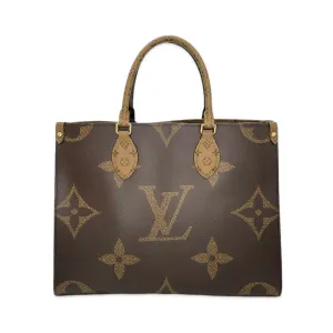 LOUIS VUITTON: Monogram Giant Onthego MM