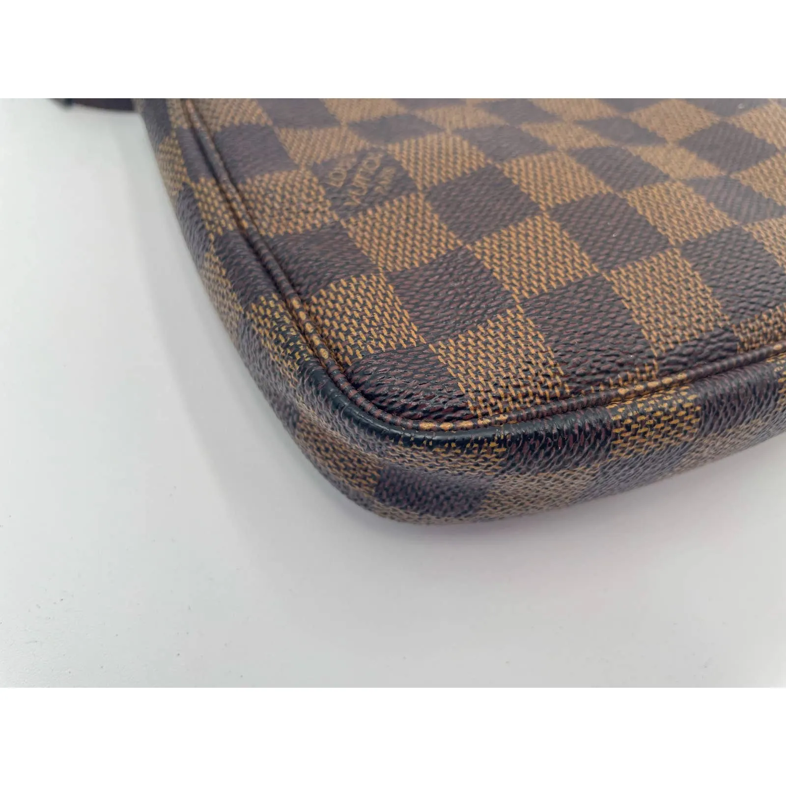 Louis Vuitton Pochette Damier Ebene