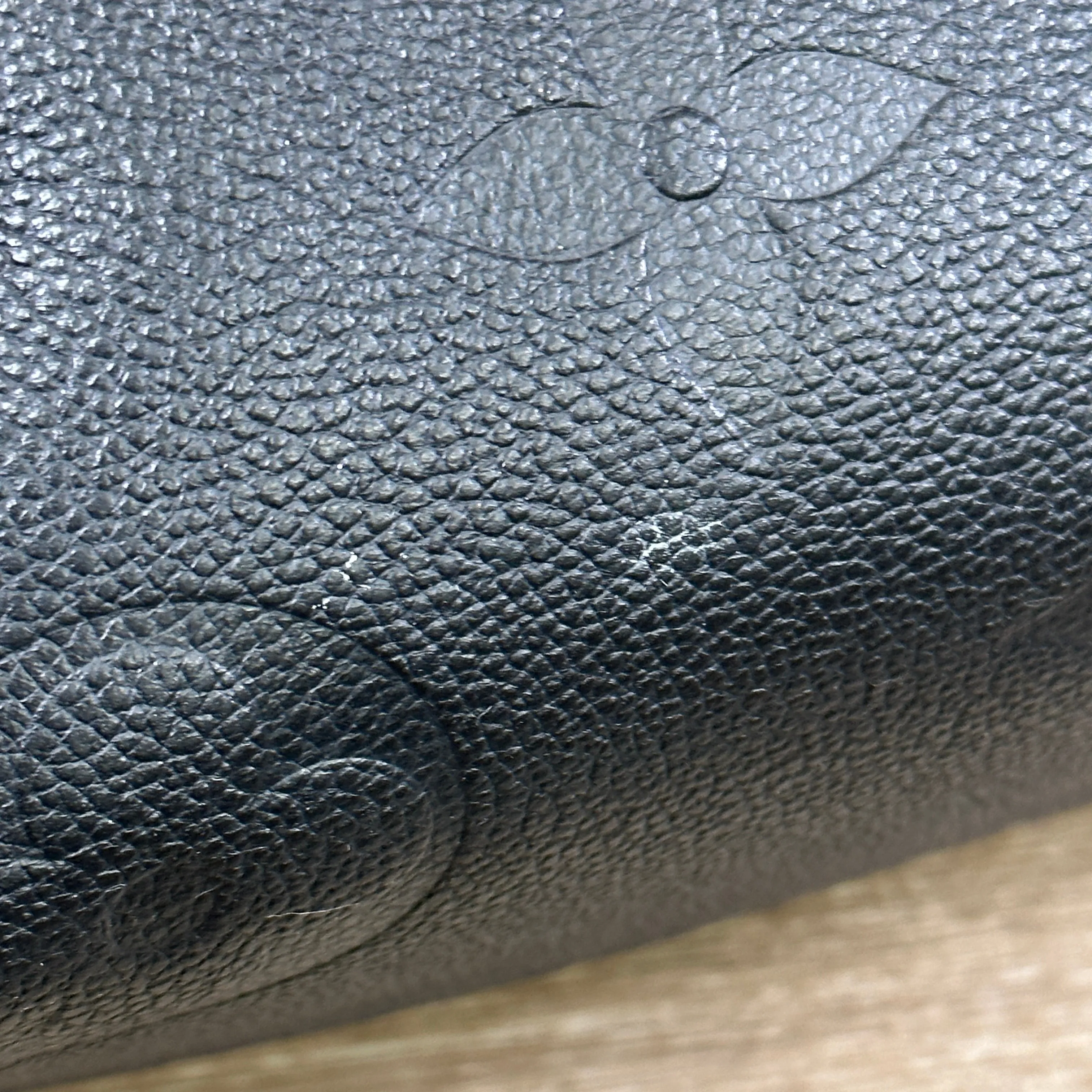 Louis Vuitton Speedy Bandoulière 25 - Giant Empriente Leather - Black