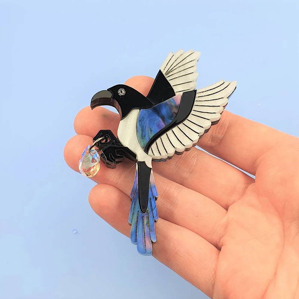 Magpie Brooch by Cherryloco