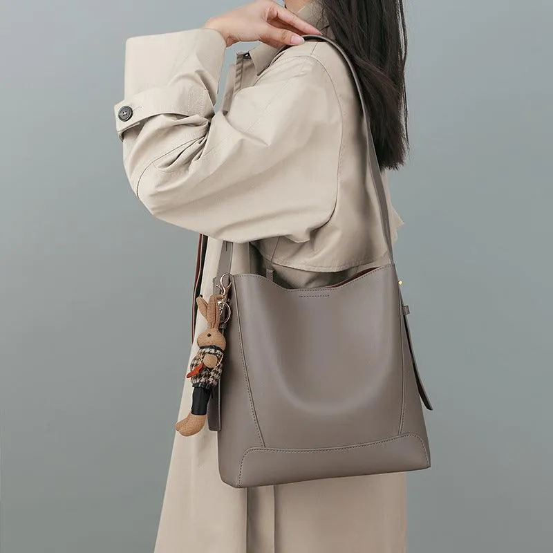 Minimalist Bucket Bag in Genuine Leather | Leather Shoulder Bag Gold Tone, Chic Crossbody Bag, Gift for Her