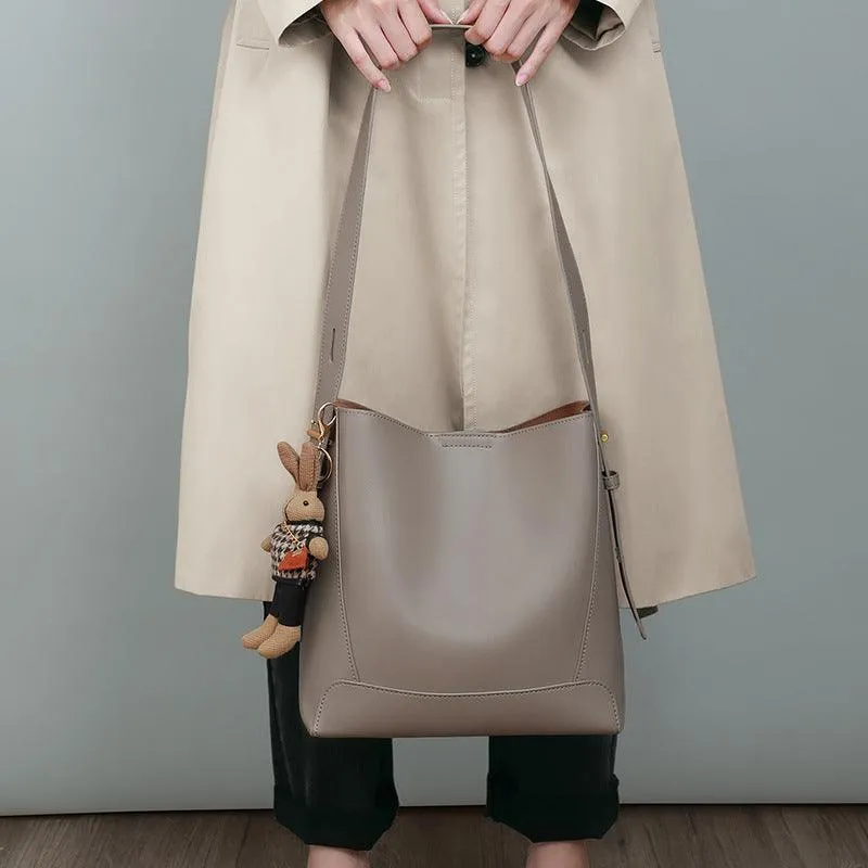 Minimalist Bucket Bag in Genuine Leather | Leather Shoulder Bag Gold Tone, Chic Crossbody Bag, Gift for Her