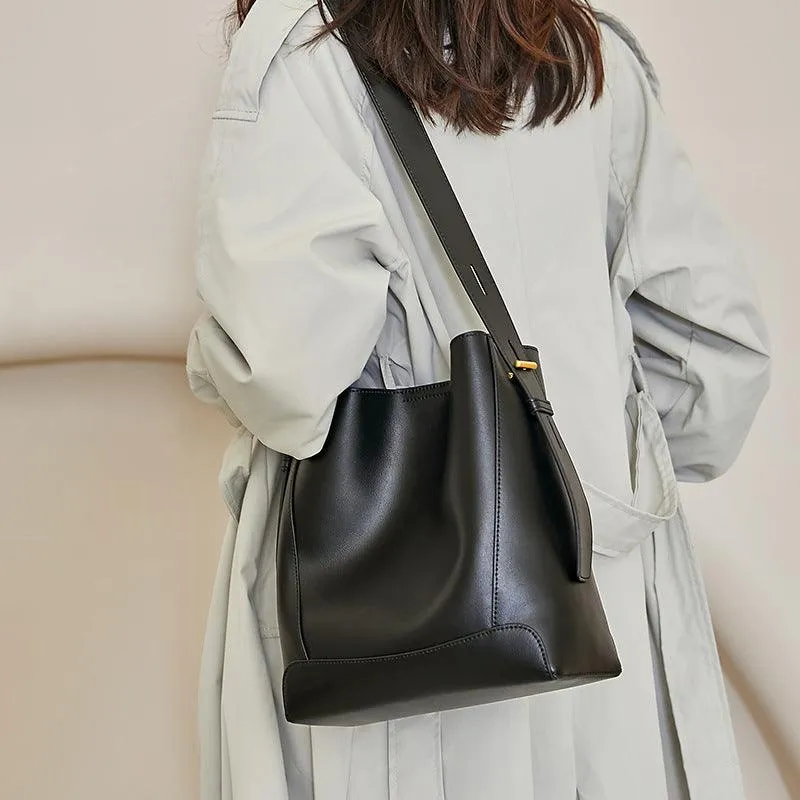Minimalist Bucket Bag in Genuine Leather | Leather Shoulder Bag Gold Tone, Chic Crossbody Bag, Gift for Her