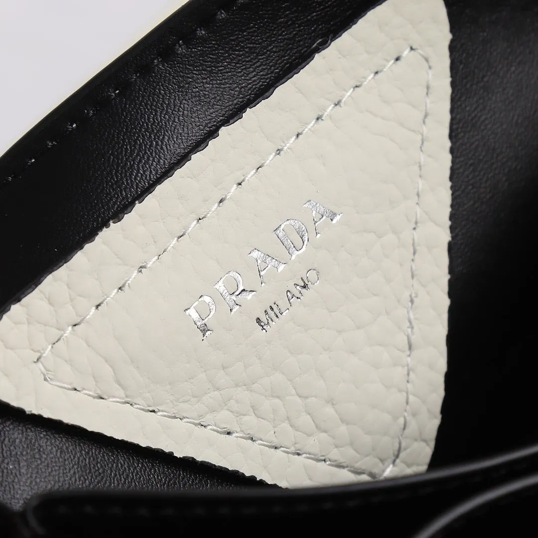 PD295 Leather Mini Bag / 7.1x6.1x3.9inch