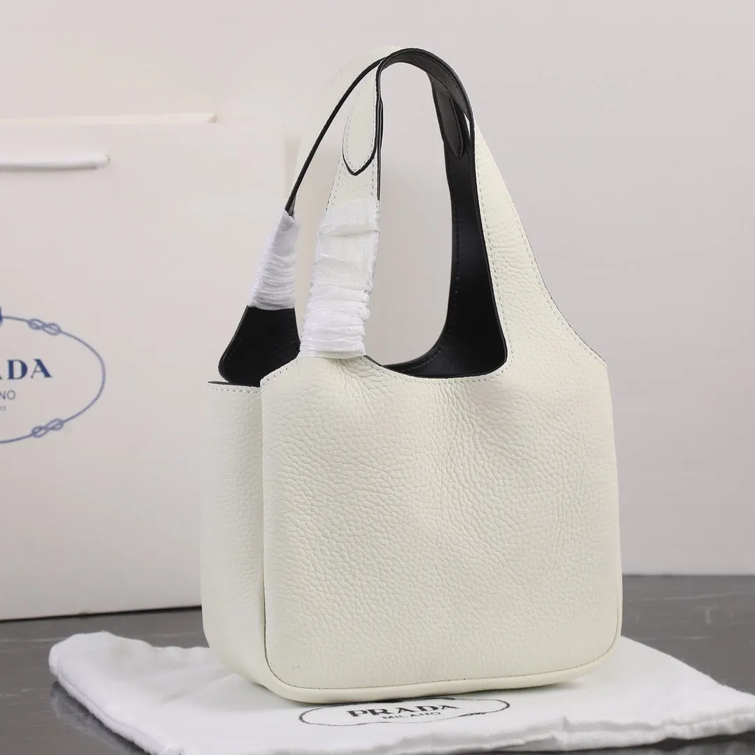PD295 Leather Mini Bag / 7.1x6.1x3.9inch