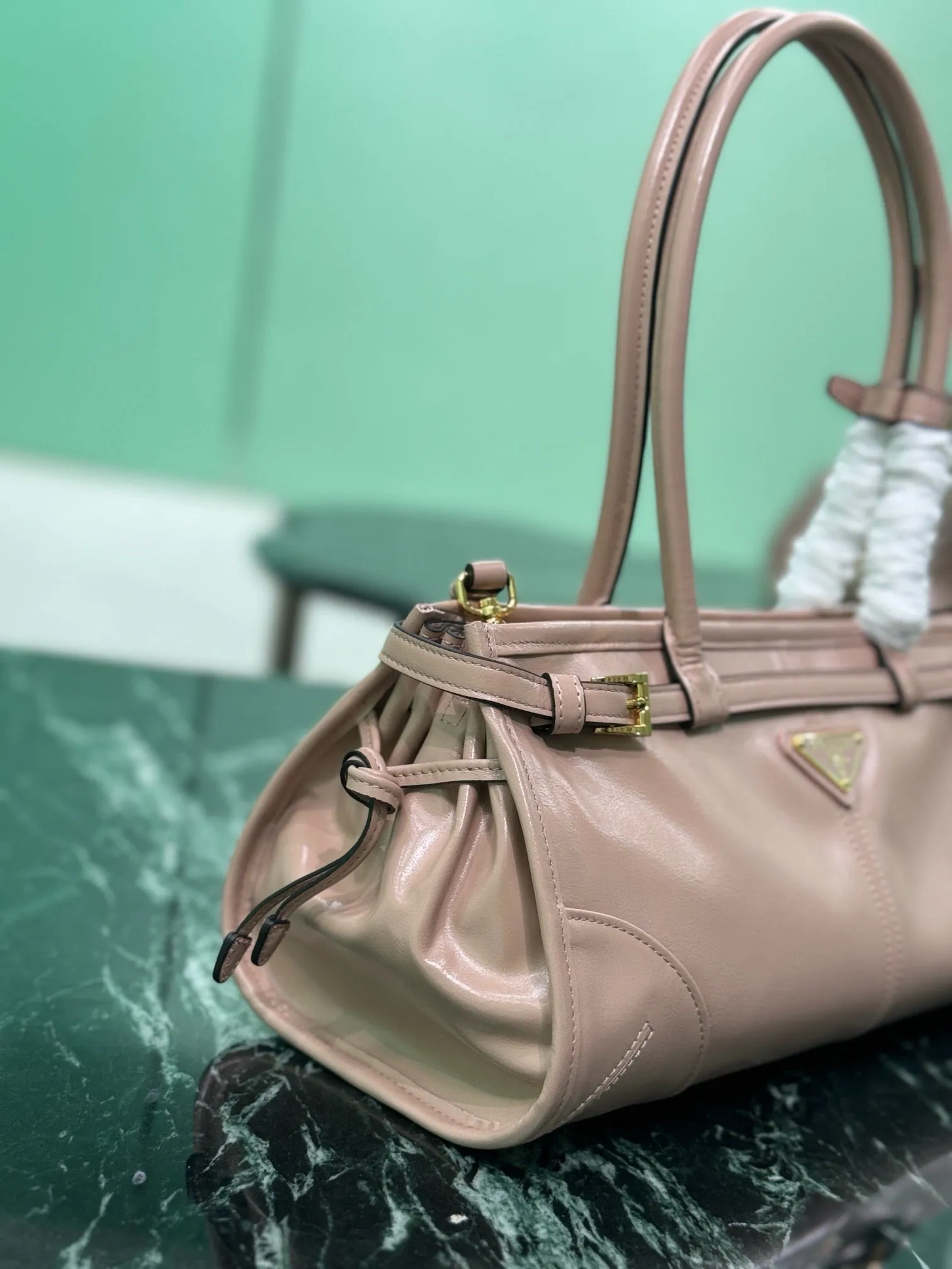 PD319 Cocoa Medium/Large Leather Handbag / HIGHEST QUALITY VERSION