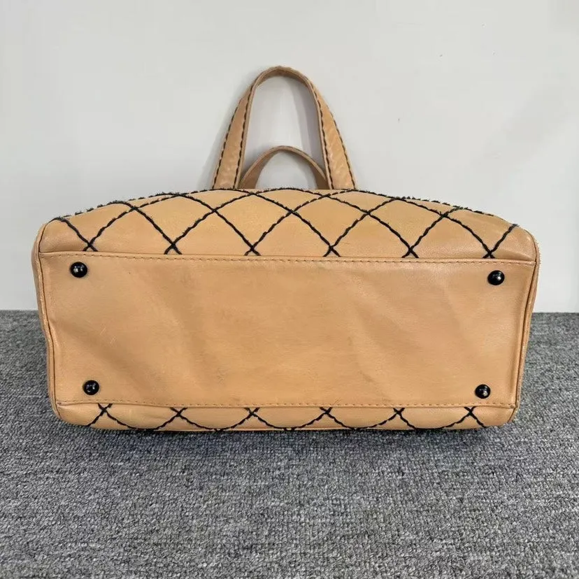 Preloved Chanel Diamond Quilted Beige Leather Shoulder Tote Bag