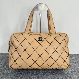 Preloved Chanel Diamond Quilted Beige Leather Shoulder Tote Bag