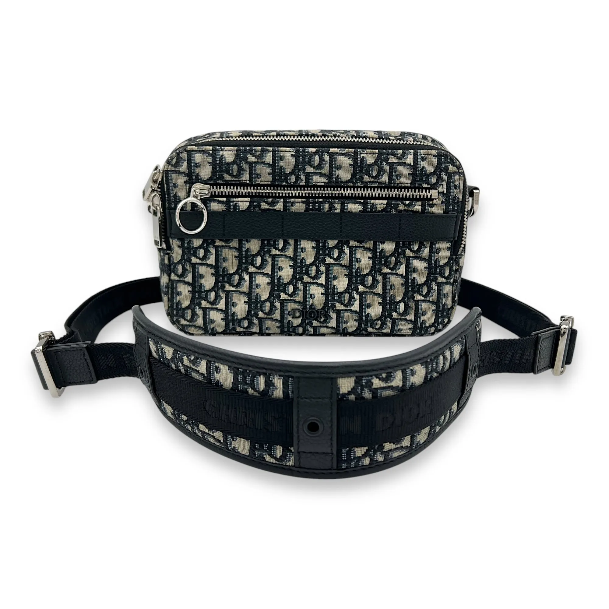 Safari Messenger Blue in Jacquard, Silver hardware