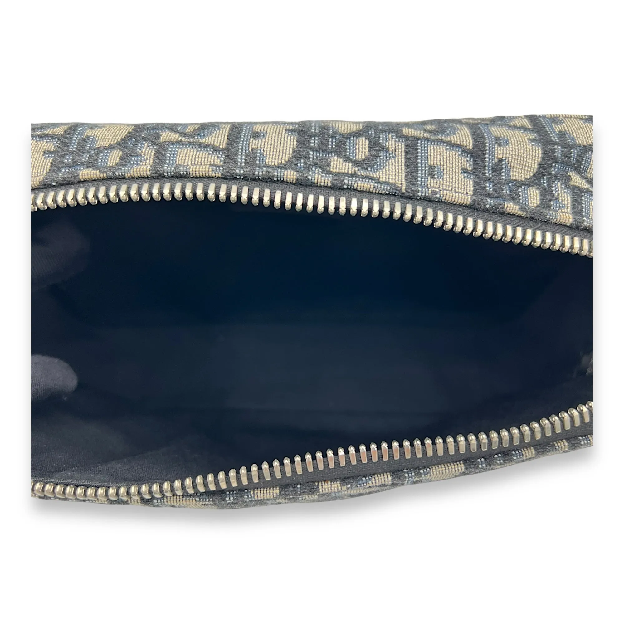 Safari Messenger Blue in Jacquard, Silver hardware
