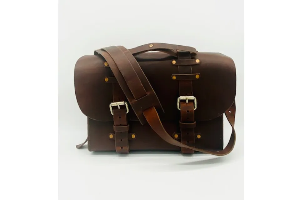 Seasoned No. 4311 - Standard Scotch Grunge Leather Satchel with Rear Insert
