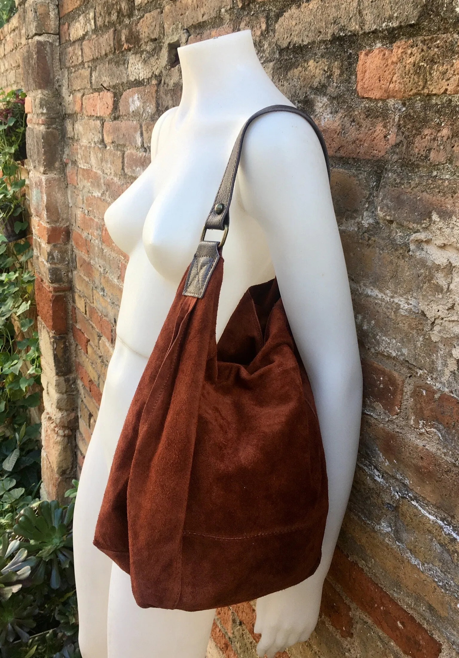 Slouch leather bag in rusty brown. Dark saddle brown hobo  bag. Boho bag.Book or tablet bags in suede. Dark camel brown soft leather shopper