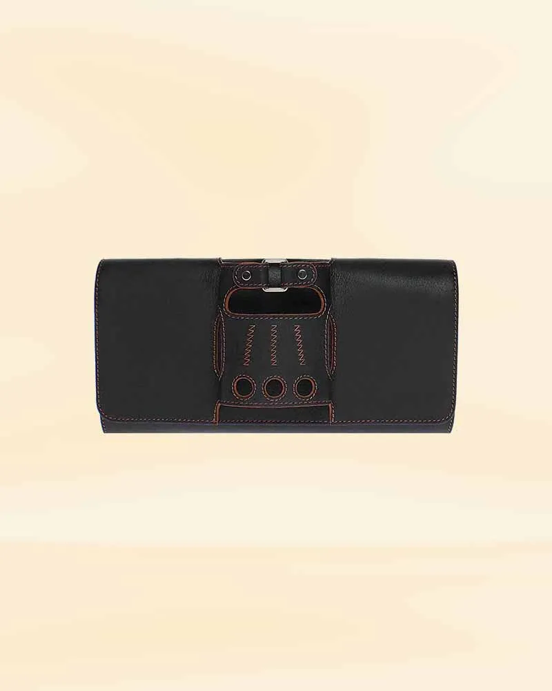 The Noir Nostalgia Pricy Leather Clutch