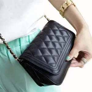 The triangular shape Bags.