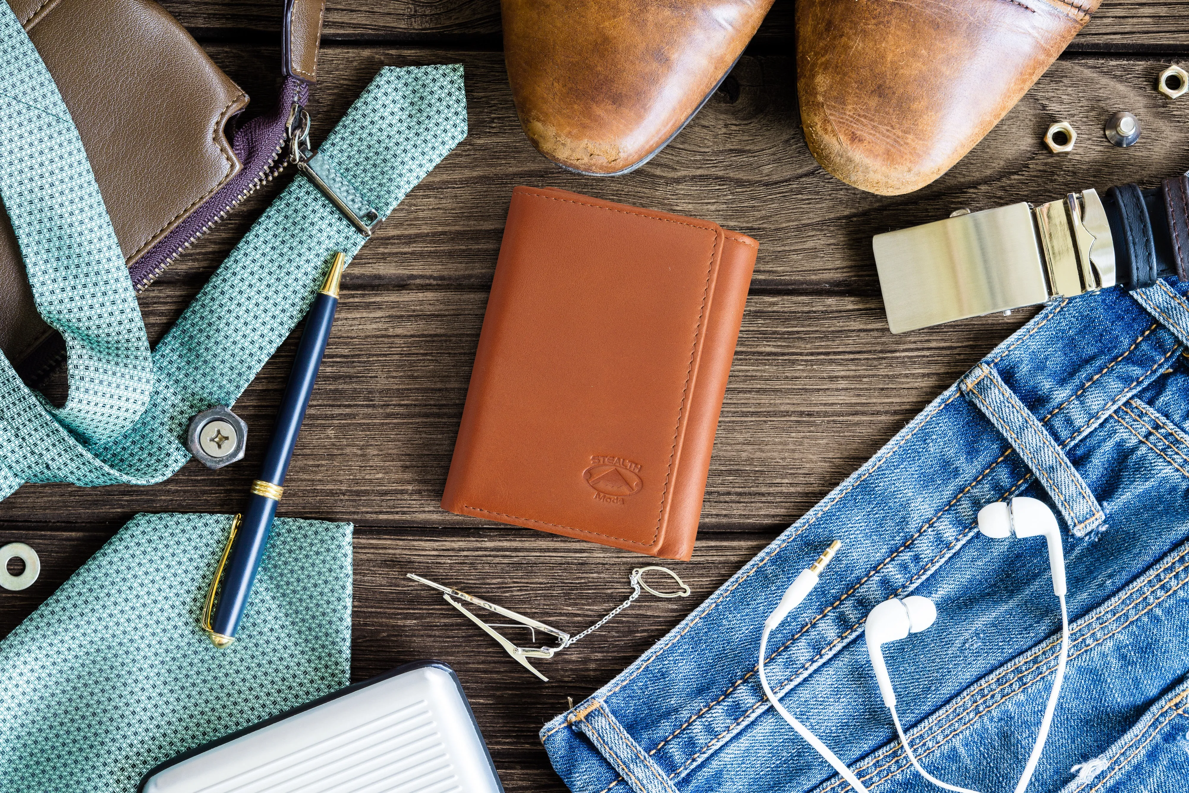 Trifold Leather Wallet for Men with ID Holder and RFID Blocking (Light Brown)