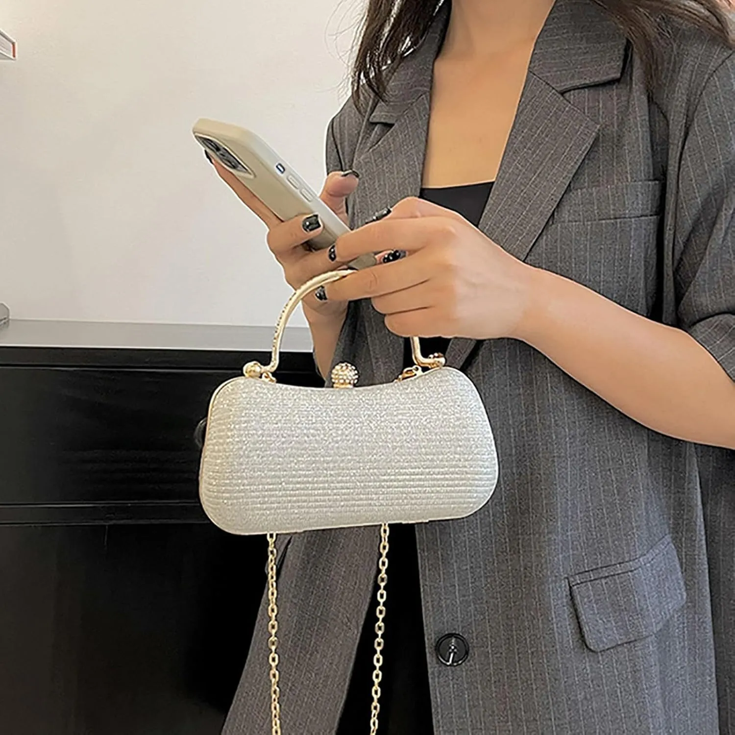 Women's Retro Shoulder Bag Chain Handbag Single Shoulder Sling Bag Unique Handbag Square