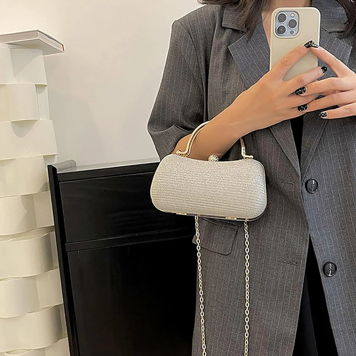Women's Retro Shoulder Bag Chain Handbag Single Shoulder Sling Bag Unique Handbag Square