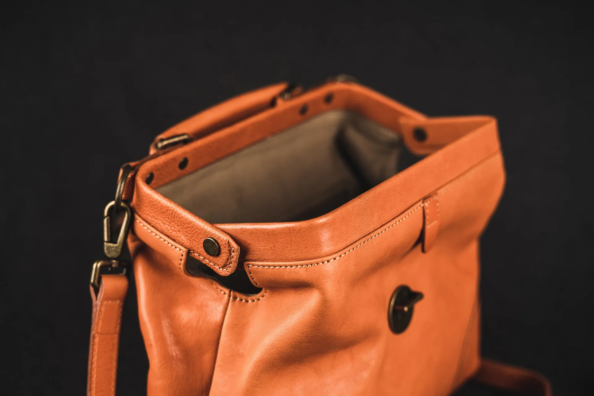 YAAGLE Women Soft Real Leather Shoulder Handbag YG81086
